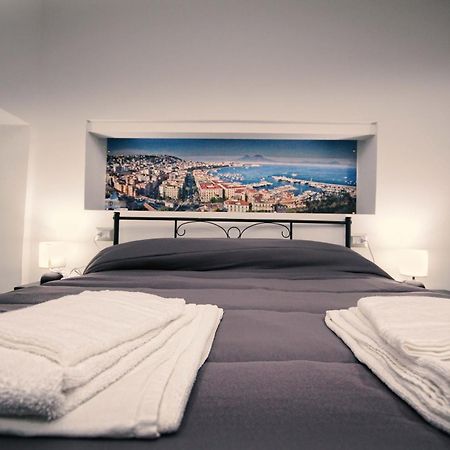 Apartmán Almat Domus Neapol Pokoj fotografie